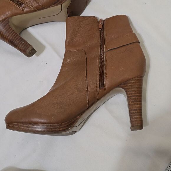 Nine West Women’s “Nopansy” Brown Leather Boots Side Zip Buckle size 8 - Picture 4 of 11